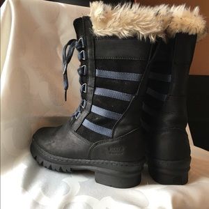 Keens Rain/ Snow Boots
